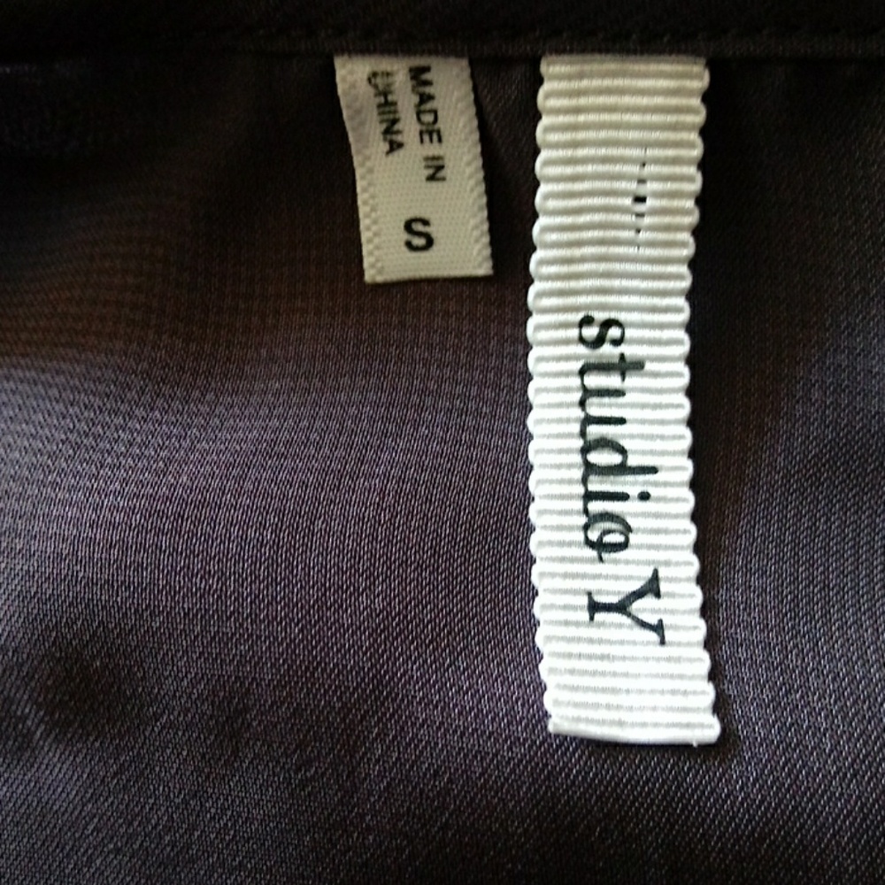 Studio Y Gray Embellished Tube Beads Top Size S - Picture 4 of 7